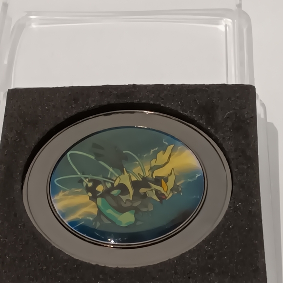 Pokemon Coin Black Version 2 - Picture 2 of 4